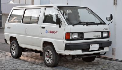 Автостекла Toyota Lite Ace c установкой в Москве